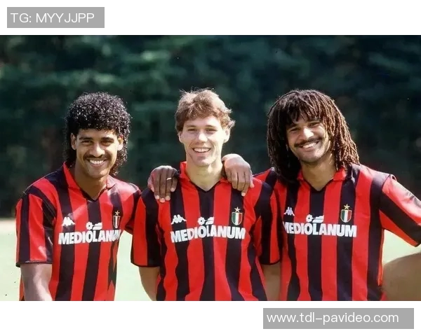 范巴斯滕：德容在荷兰队的表现令人失望，他应该向佩德里看齐