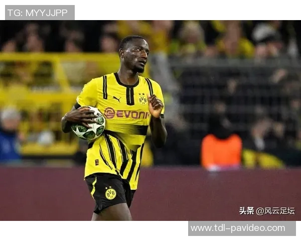 菲尔-琼斯预测欧冠首轮：拜仁险胜切尔西，曼城战平那不勒斯