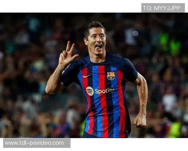 莱万：上半场我们欠缺中场控制力；国家队百球？今年没机会了